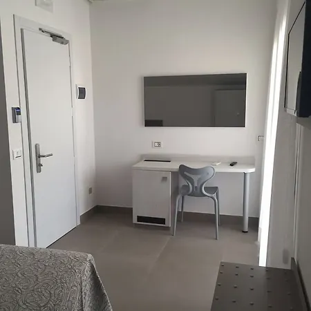 Hotel Caravel 3*