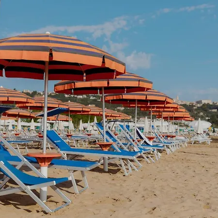 Caravel Hotel 3*